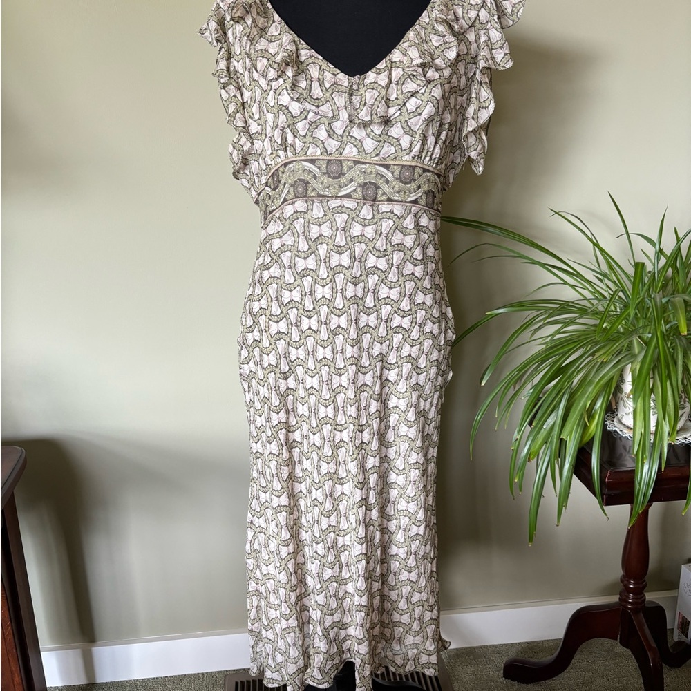 Studio M Green and Cream Flutter Sleeve Midi Dress